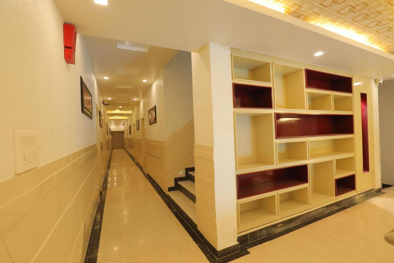 Hotel Sahib'S Red Carpet - Family & Corporate Hotel Chain Agra  Zewnętrze zdjęcie