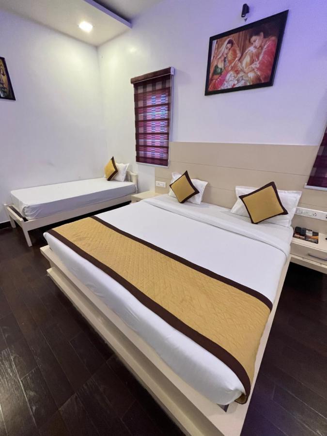 Hotel Sahib'S Red Carpet - Family & Corporate Hotel Chain Agra  Zewnętrze zdjęcie